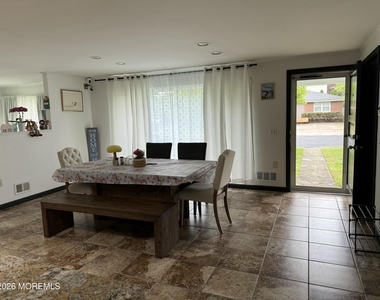 500 Freehold Street - Photo Thumbnail 8