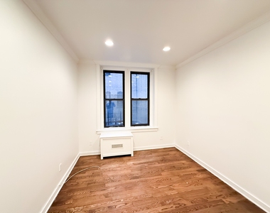 410 Eastern Parkway - Photo Thumbnail 8