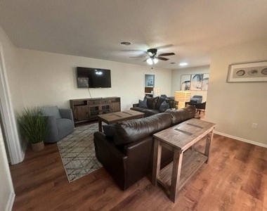 830 N Harbin Drive - Photo Thumbnail 14
