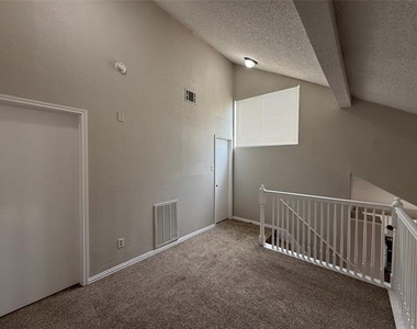 1715 Highgate Place - Photo Thumbnail 14