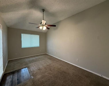 1715 Highgate Place - Photo Thumbnail 11