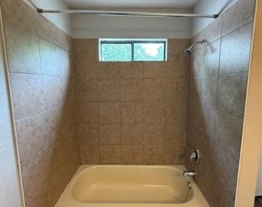 1715 Highgate Place - Photo Thumbnail 25