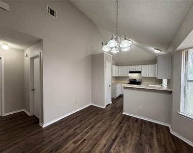 1715 Highgate Place - Photo Thumbnail 6