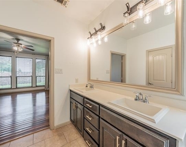 3316 Lone Tree Lane - Photo Thumbnail 21