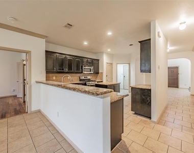 3316 Lone Tree Lane - Photo Thumbnail 11