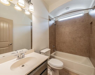 3316 Lone Tree Lane - Photo Thumbnail 20