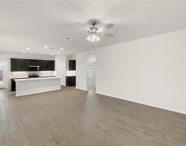 1713 Meadow Crest Drive - Photo Thumbnail 7