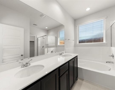 1713 Meadow Crest Drive - Photo Thumbnail 15