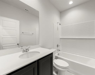 1713 Meadow Crest Drive - Photo Thumbnail 20