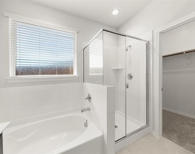 1713 Meadow Crest Drive - Photo Thumbnail 18