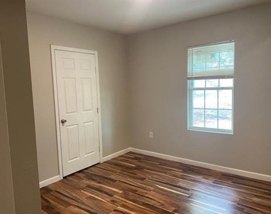 2932 Haynie Street - Photo Thumbnail 3