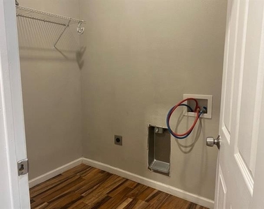 2932 Haynie Street - Photo Thumbnail 5