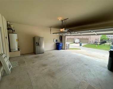 4240 Comanche Drive - Photo Thumbnail 18