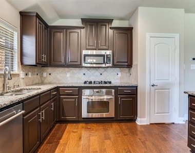 495 Chandler Court - Photo Thumbnail 4