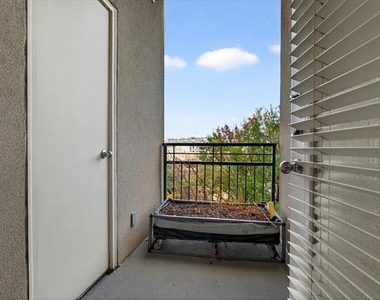5055 Addison Circle - Photo Thumbnail 16