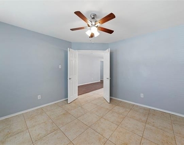 2105 Arthur Street - Photo Thumbnail 2