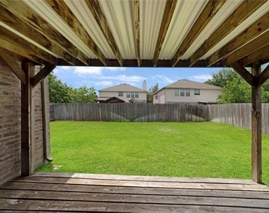 2105 Arthur Street - Photo Thumbnail 23