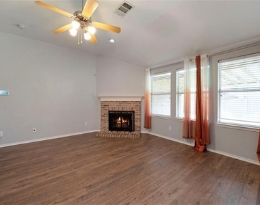 2105 Arthur Street - Photo Thumbnail 8