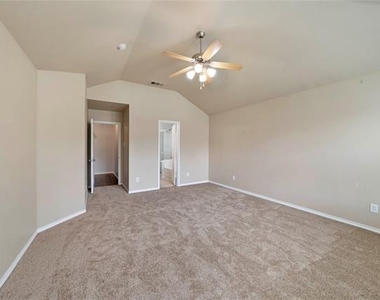2105 Arthur Street - Photo Thumbnail 18