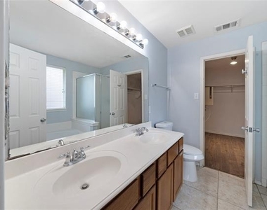 2105 Arthur Street - Photo Thumbnail 16
