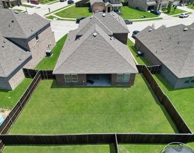 3204 Stanley Street - Photo Thumbnail 20