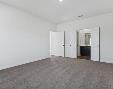 8413 White Wolf Trail - Photo Thumbnail 6