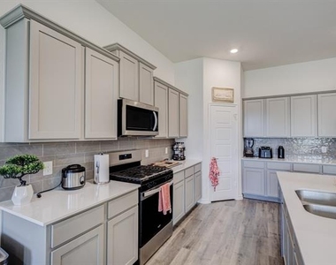 6993 Newby Lane - Photo Thumbnail 12