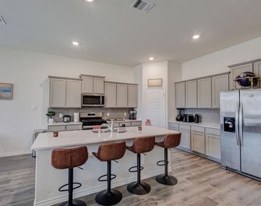 6993 Newby Lane - Photo Thumbnail 18