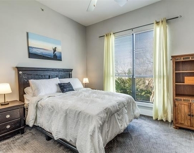 4605 Cedar Springs Road - Photo Thumbnail 13