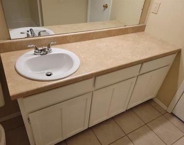7721 Brandi Place - Photo Thumbnail 4