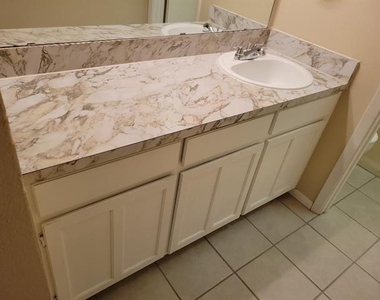 7721 Brandi Place - Photo Thumbnail 5