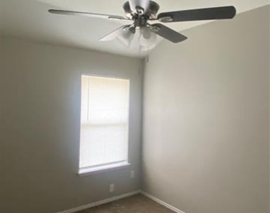 2843 Saint Johns Avenue - Photo Thumbnail 6