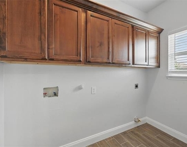 4909 Jefferson Street - Photo Thumbnail 14