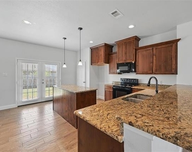 4909 Jefferson Street - Photo Thumbnail 3