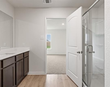 10117 Throttle Lane - Photo Thumbnail 7