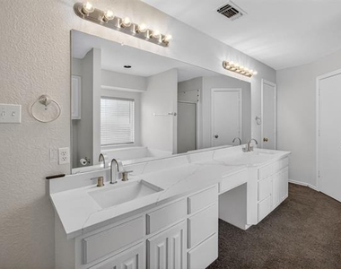 1009 Mccoy Drive - Photo Thumbnail 24