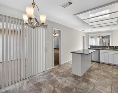 1009 Mccoy Drive - Photo Thumbnail 15