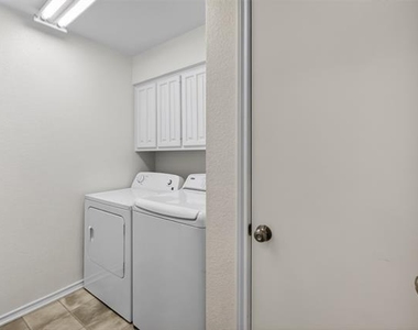 1009 Mccoy Drive - Photo Thumbnail 26