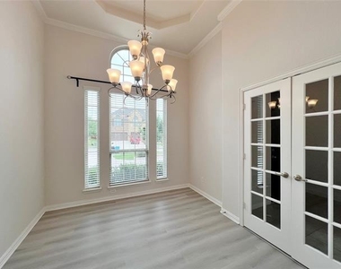 15201 Everly Court - Photo Thumbnail 4