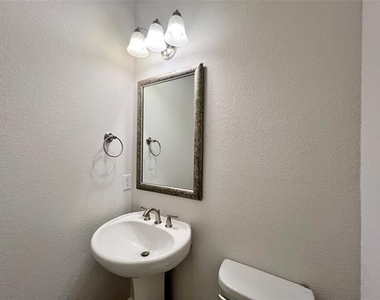 15201 Everly Court - Photo Thumbnail 15