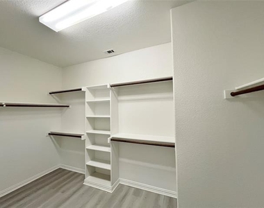 15201 Everly Court - Photo Thumbnail 13