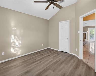 1105 Hidden Glade Drive - Photo Thumbnail 11