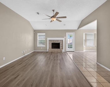 1105 Hidden Glade Drive - Photo Thumbnail 3