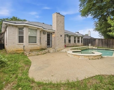 1105 Hidden Glade Drive - Photo Thumbnail 22