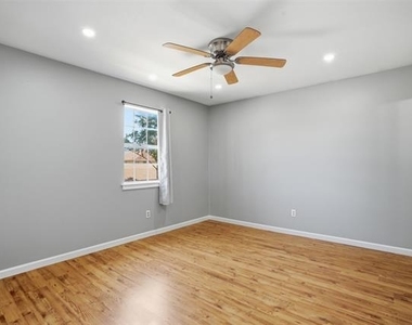 2319 St Gregory Street - Photo Thumbnail 12