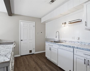 2319 St Gregory Street - Photo Thumbnail 10