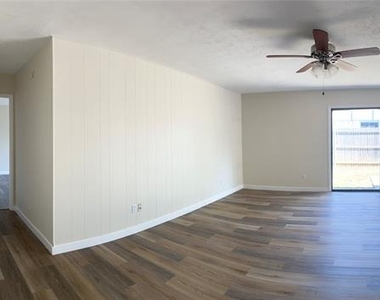 4916 N Colony Boulevard - Photo Thumbnail 8