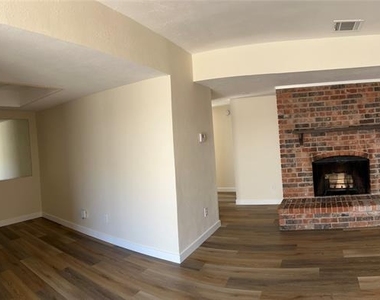 4916 N Colony Boulevard - Photo Thumbnail 7