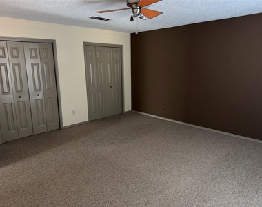 55 Morrow Drive - Photo Thumbnail 11