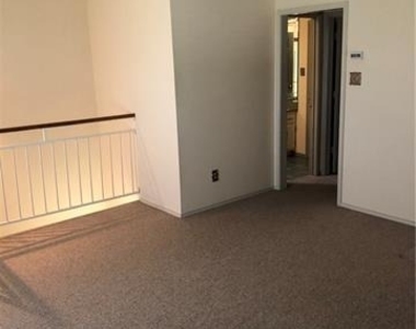 55 Morrow Drive - Photo Thumbnail 6